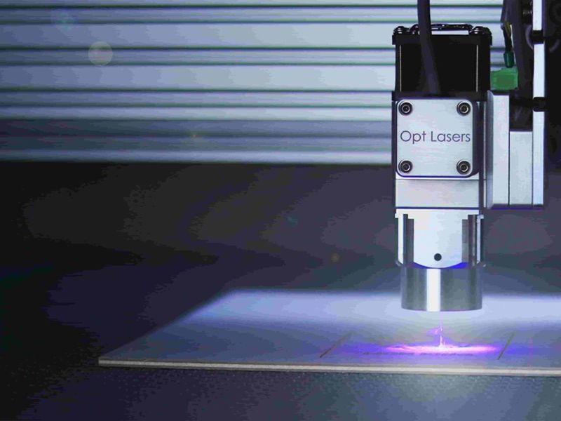 Máy cắt laser gia công chính xác mô hình thiết kế trường học tăng tính hiệu quả cao