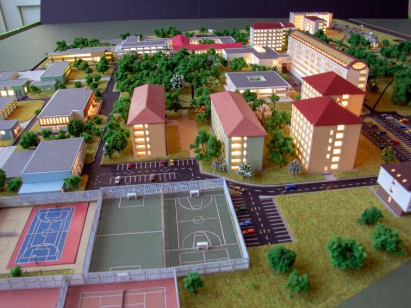 Sa bàn trường đại học quốc tế